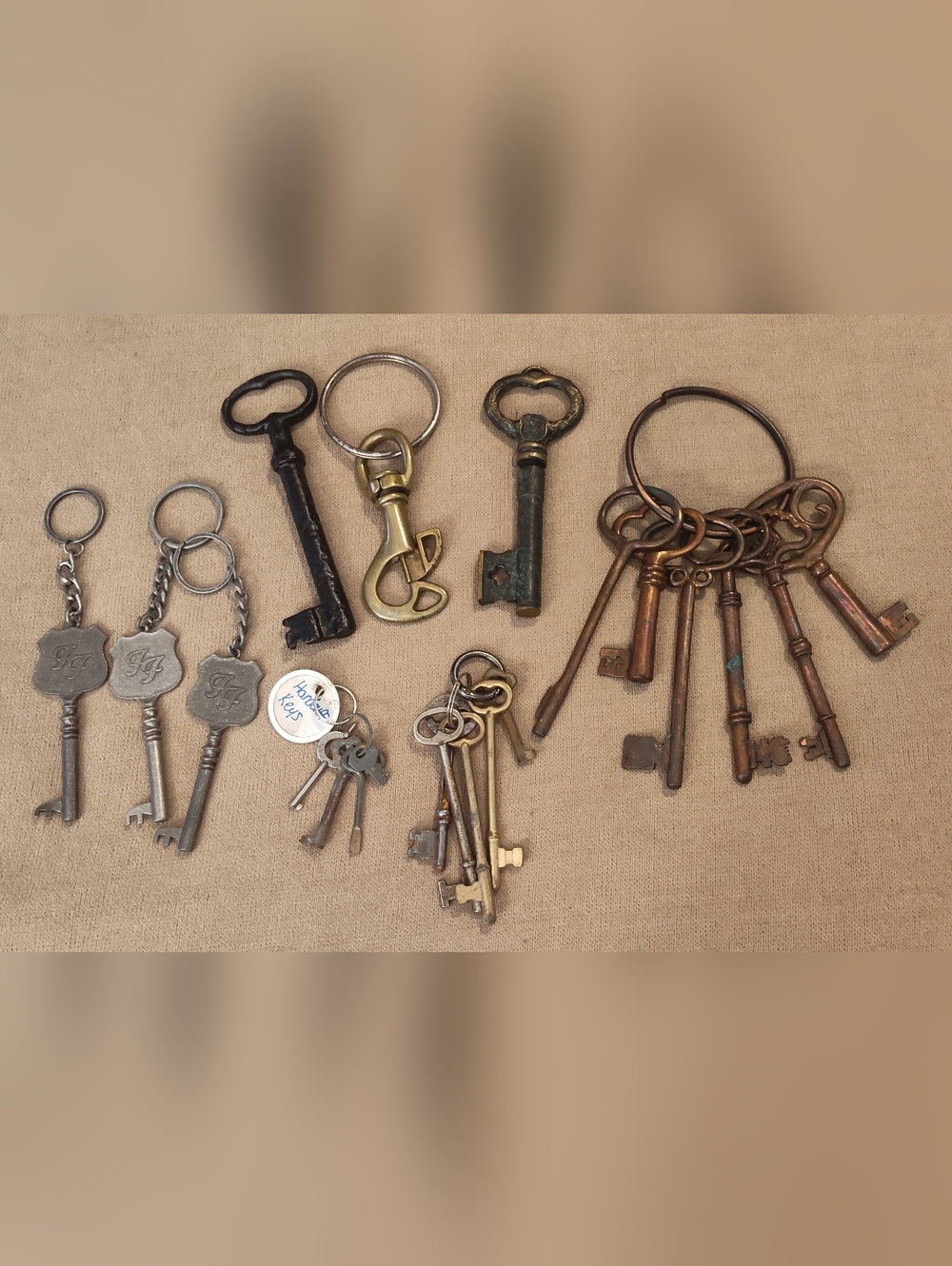 Vintage Skeleton Key and Keyring Lot - Brass, Copper, And Silver Tones (21ct)
